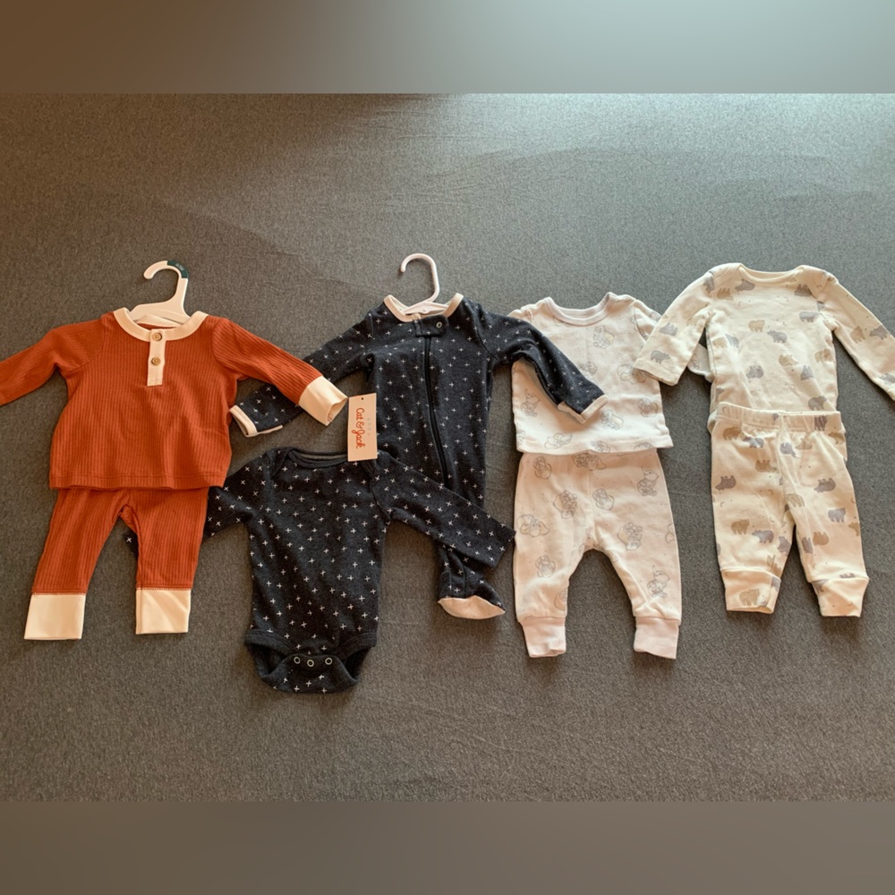 NWT & never worn baby bundle 0-3 months matching sets ⭐️Gender Neutral ⭐️